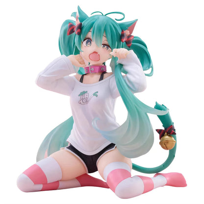 HM  Anime Figurine